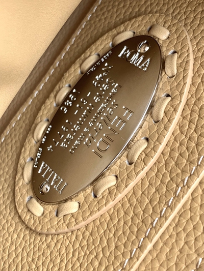 フェンディバッグ素材ディテール